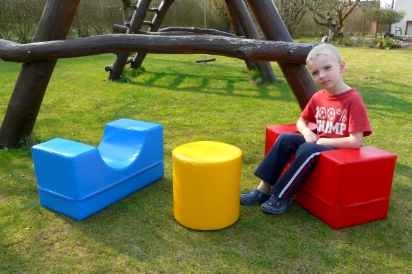 Molitanová sestava sedátko + stoleček 3 ks