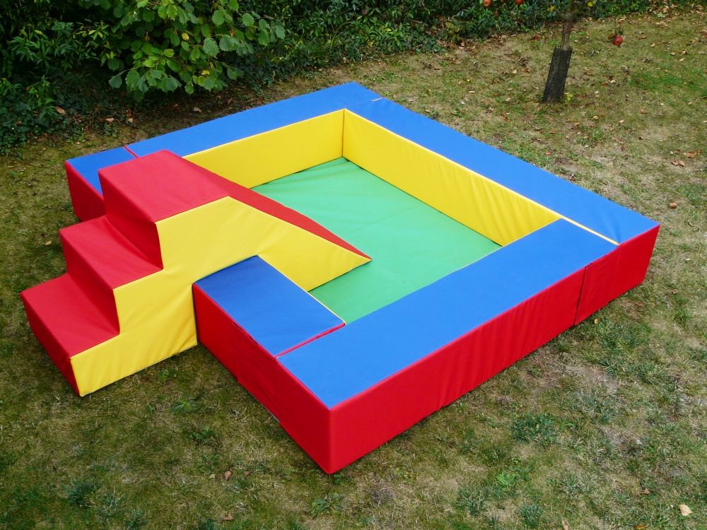 Molitanový bazén + skluzavka 210x180 cm